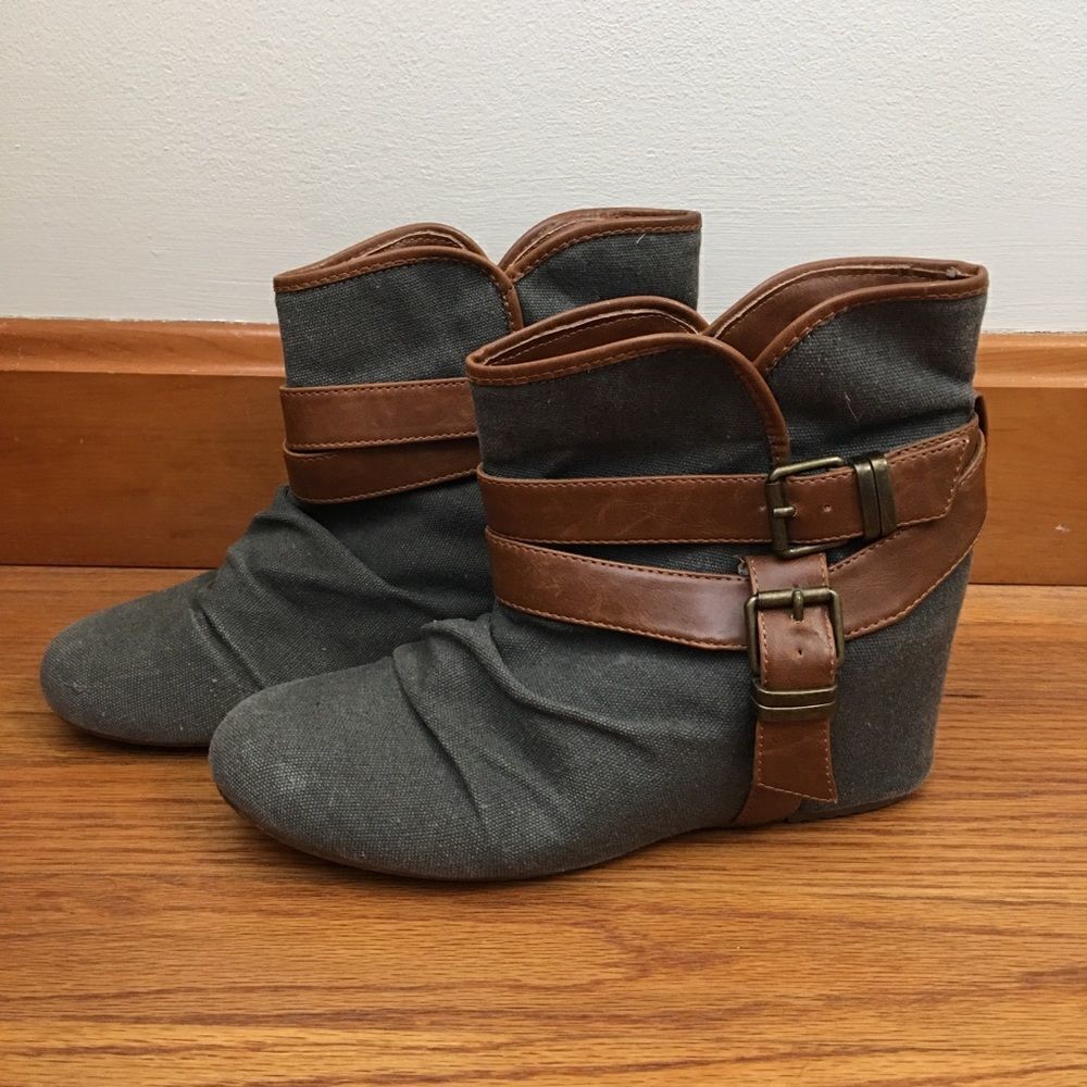 ALDO canvas slouch ankle boots with buckles | Size 8.5